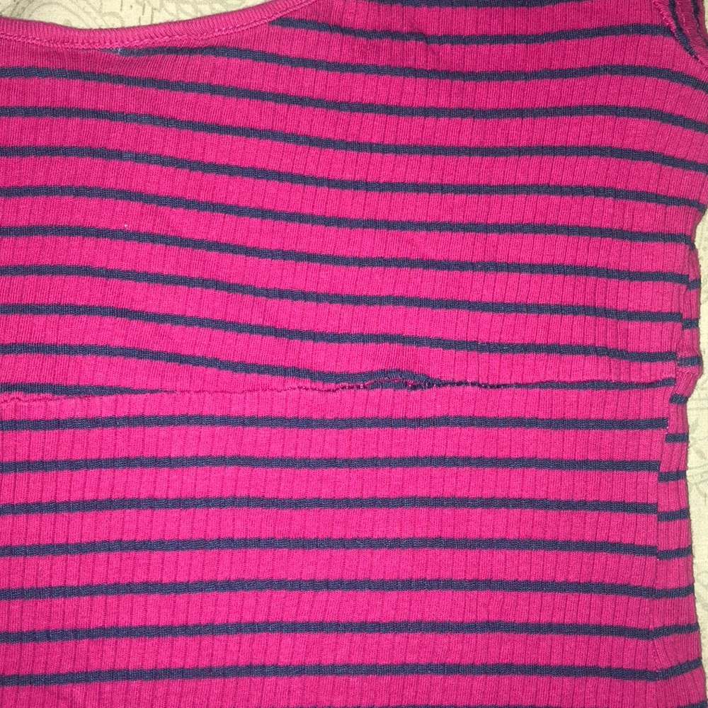 Pink top - Picture 4 of 4